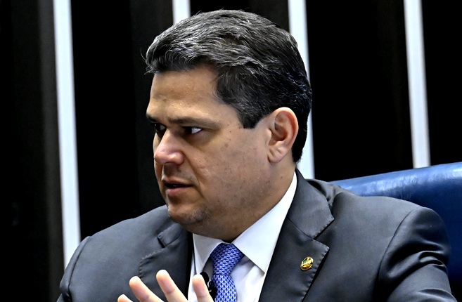 onipresente Davi Alcolumbre opera luz sombra congresso política