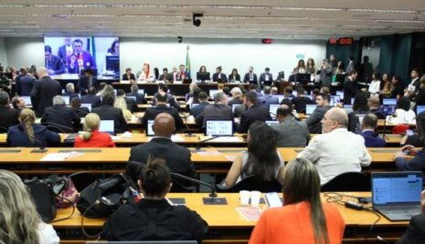 Câmara aprova PEC do fim da escala 6x1 e Brasil pode reduzir jornada para 40 horas semanais já em 2026 camara-aprova-pec-do-fim-escala-6x1-brasil-reduzir-jornada-trabalho