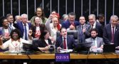 Vitória histórica: fim da escala 6x1 passa na Câmara com 472 votos favoráveis vitoria-historica-fim-da-escala-6x1-passa-na-camara-com-472-votos-favoraveis