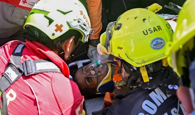 Venezuela homem resgatado vida dias sob escombros esposa fala milagre