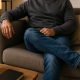 O homem na sala homem_no_sofa_ate_1mb