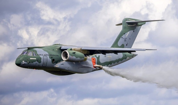 FAB mobiliza aviões militares combater incêndios no Amazonas registra mil focos outubro