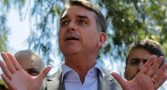 URGENTE: Flávio Bolsonaro diz que vai aproveitar maioria no Congresso para aumentar o tempo do próprio mandato com emenda à Constituição urgente-flavio-bolsonaro-aproveitar-maioria-congresso-aumentartempo-proprio-mandato-emenda-constituicao
